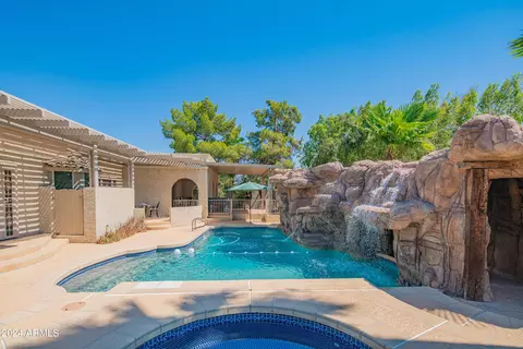 Exterior - 3731 Equestrian Trl, Phoenix, AZ 85044 photo 18 of 37