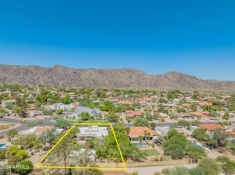 View/Area - 3731 Equestrian Trl, Phoenix, AZ 85044 photo 9 of 10