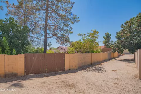 Exterior - 3731 Equestrian Trl, Phoenix, AZ 85044 photo 33 of 37