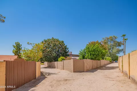 Exterior - 3731 Equestrian Trl, Phoenix, AZ 85044 photo 32 of 37
