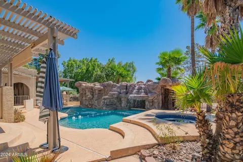 Exterior - 3731 Equestrian Trl, Phoenix, AZ 85044 photo 16 of 37