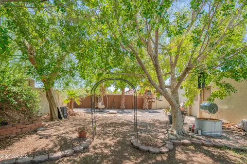 Exterior - 3731 Equestrian Trl, Phoenix, AZ 85044 photo 27 of 37