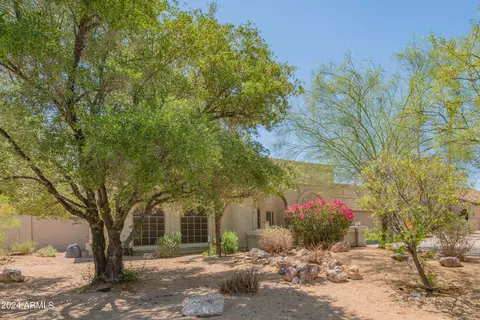Exterior - 3731 Equestrian Trl, Phoenix, AZ 85044 photo 3 of 37