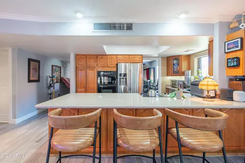 Kitchen - 3731 Equestrian Trl, Phoenix, AZ 85044 photo 5 of 6