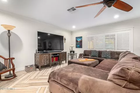 1406 Ellis Dr, Tempe, AZ 85282 photo 6