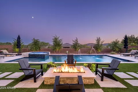 Exterior - 2869 E Cashman Dr, Phoenix, AZ 85050 photo 7 of 28