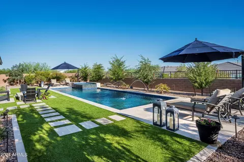 Exterior - 2869 E Cashman Dr, Phoenix, AZ 85050 photo 21 of 28