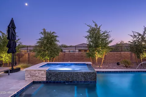 Exterior - 2869 E Cashman Dr, Phoenix, AZ 85050 photo 18 of 28