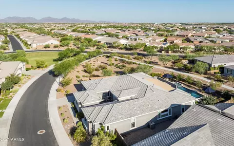 View/Area - 2869 E Cashman Dr, Phoenix, AZ 85050 photo 4 of 10