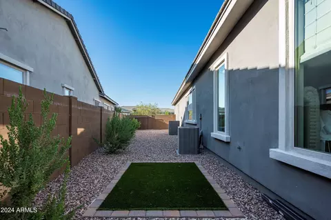 Exterior - 2869 E Cashman Dr, Phoenix, AZ 85050 photo 24 of 28