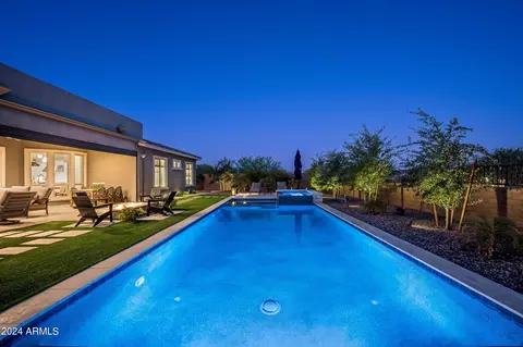 Exterior - 2869 E Cashman Dr, Phoenix, AZ 85050 photo 14 of 28