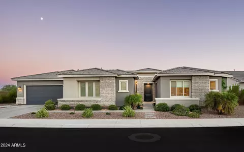 Exterior - 2869 E Cashman Dr, Phoenix, AZ 85050 photo 9 of 28