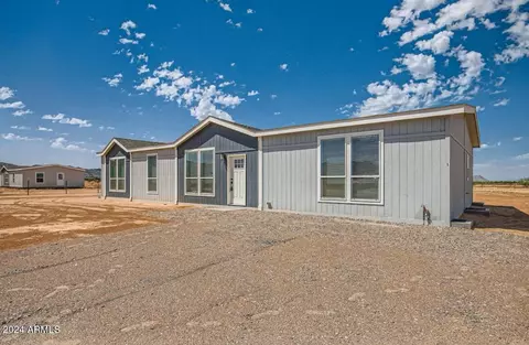 8862 N Sayonara Trl, Florence, AZ 85132