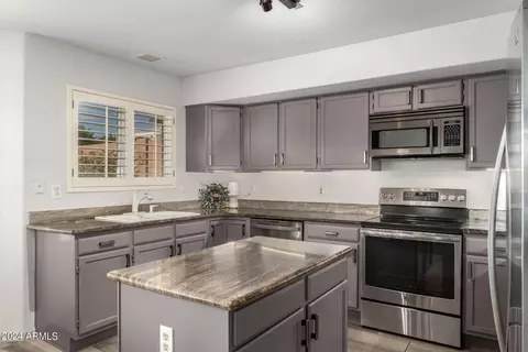 2939 E Ludlow Dr, Phoenix, AZ 85032 photo 11