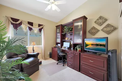 17043 N 43 Pl, Phoenix, AZ 85032 photo 9