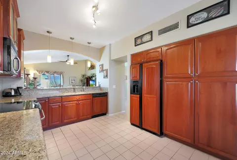17043 N 43 Pl, Phoenix, AZ 85032 photo 7
