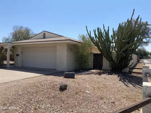 1703 E Laguna Dr, Tempe, AZ 85282 photo 2