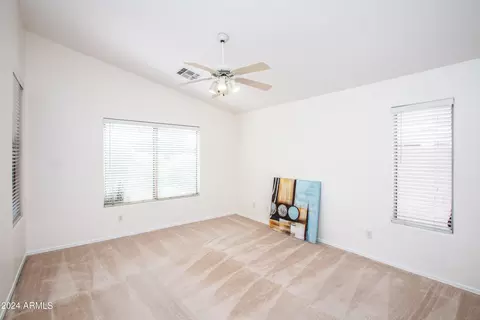 643 E Iris Ct, Gilbert, AZ 85296 photo 9
