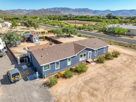 23310 W Los Huesos Way, Congress, AZ 85332