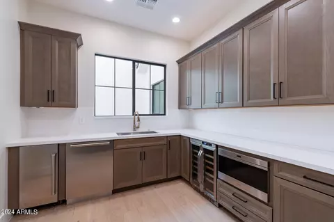 Kitchen - 1575 S 155th St, Gilbert, AZ 85296 photo 8 of 12