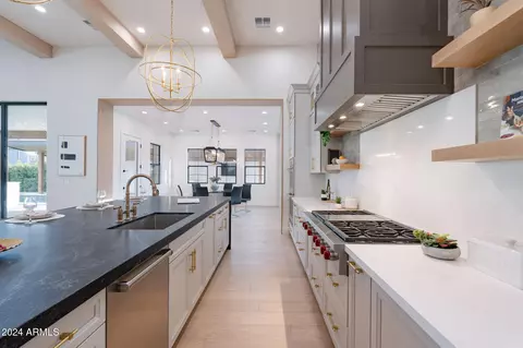 Kitchen - 1575 S 155th St, Gilbert, AZ 85296 photo 6 of 12