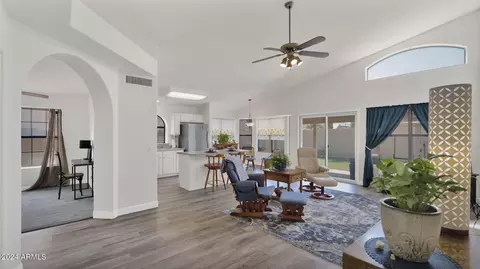 725 W Kyle Ct, Gilbert, AZ 85233 photo 6