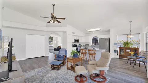 725 W Kyle Ct, Gilbert, AZ 85233 photo 8