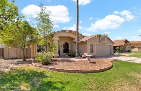725 W Kyle Ct, Gilbert, AZ 85233