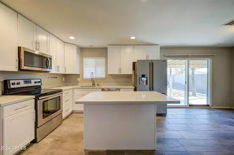 1533 Emelita Ave, Mesa, AZ 85204