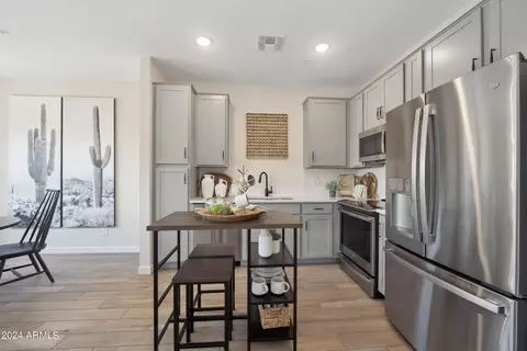 2832 W Red Fox Rd, Phoenix, AZ 85085 photo 5