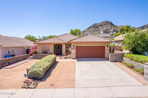 10030 N 7th Pl, Phoenix, AZ 85020