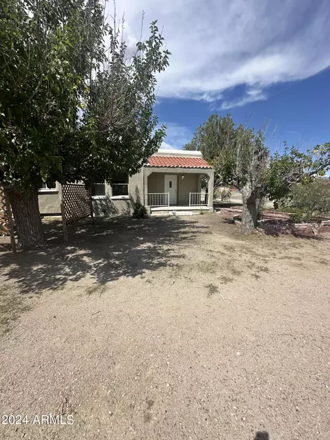 192 N Phoenix Ave, Willcox, AZ 85643 photo 2