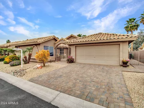 14230 W Kiowa Trl, Surprise, AZ 85374