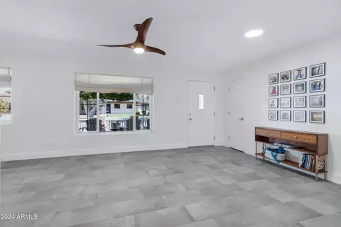 4923 E Piccadilly Rd, Phoenix, AZ 85018 photo 8