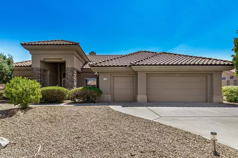 15305 W White Wood Dr, Sun City West, AZ 85375