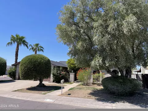 9818 N 43rd Dr, Glendale, AZ 85302
