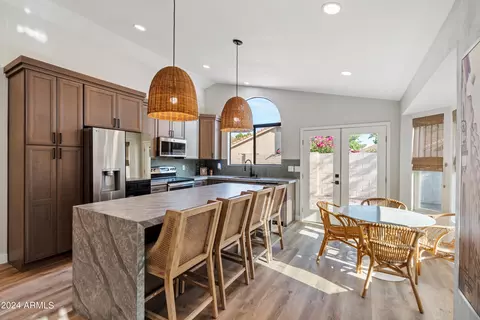 924 W Barbados Dr, Gilbert, AZ 85233