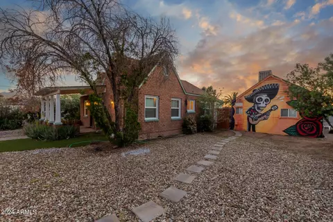 2102 N 24th Pl, Phoenix, AZ 85008 photo 9