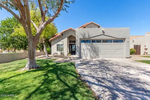 1250 W Sand Dune Dr, Gilbert, AZ 85233