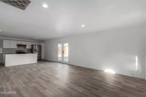 14037 N 49th Ave, Glendale, AZ 85306