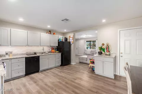 320 W Darrow St, Phoenix, AZ 85041 photo 12