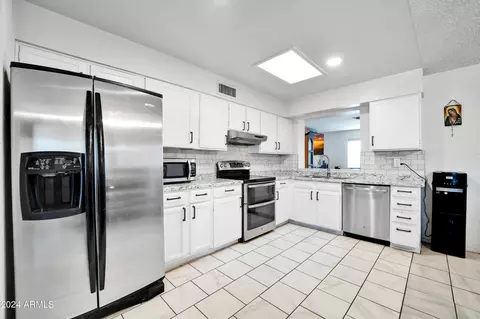 7601 W Osborn Rd, Phoenix, AZ 85033 photo 14