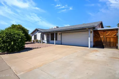 2750 E Villa Rita Dr, Phoenix, AZ 85032