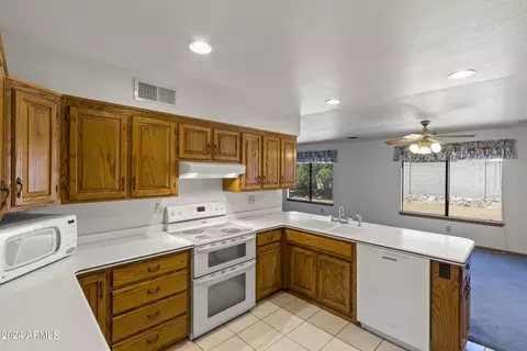 2750 E Villa Rita Dr, Phoenix, AZ 85032 photo 4
