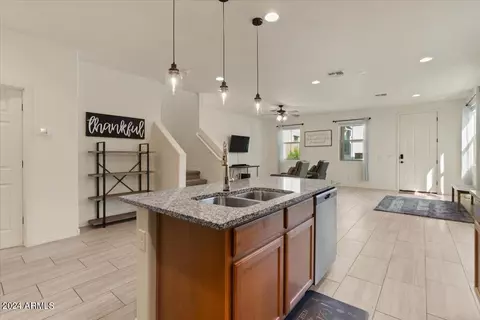 8319 E Impala Ave, Mesa, AZ 85209 photo 4