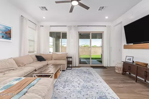 1552 E Lodgepole Dr, Gilbert, AZ 85298 photo 6