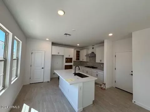 9229 E Spiral Ave, Mesa, AZ 85212 photo 4