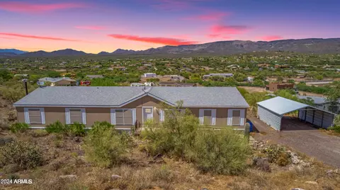 43710 N 12th St, New River, AZ 85087