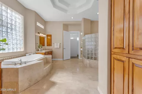 Bath - 808 E Carver Rd, Tempe, AZ 85284 photo 4 of 12