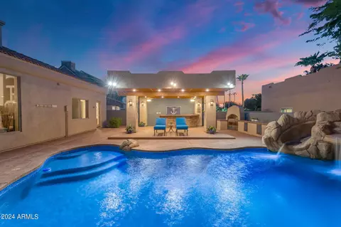 Exterior - 808 E Carver Rd, Tempe, AZ 85284 photo 4 of 17